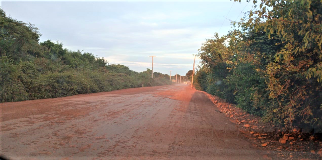 Obra parada na avenida Dr. Nicanor Barreto preocupa moradores